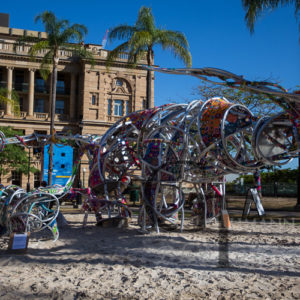 Brisbane Kunst Stahldinosaurier