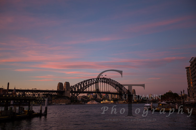 Sydney bei Nacht Harbour Bridge vom Circular Quay