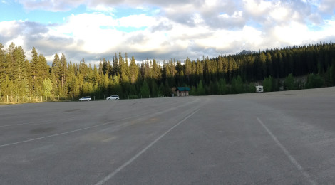 kanada-trucker-parkplatz-kuschelige-camper
