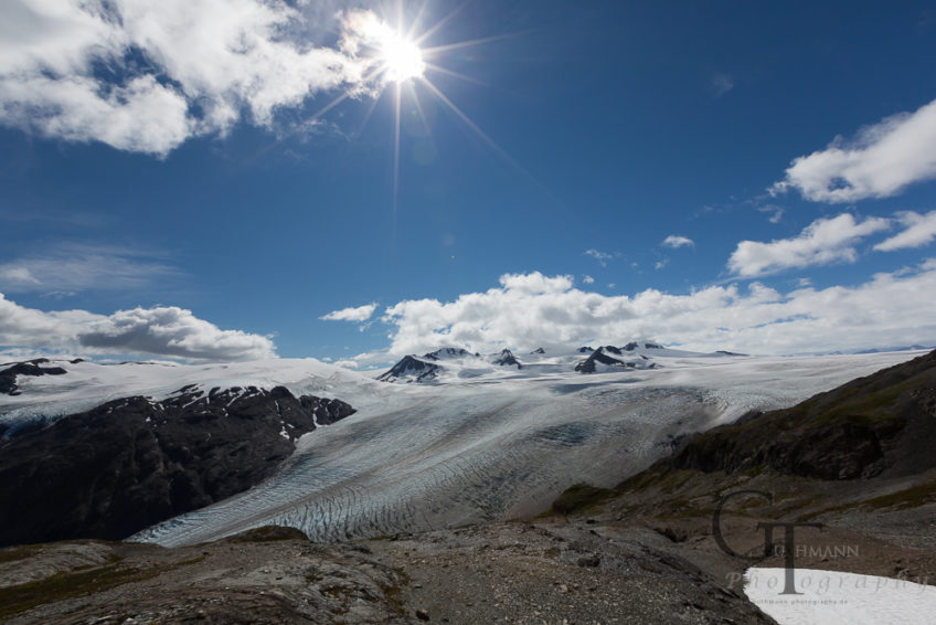 Eis und Schnee soweit das Auge reicht – das Harding Icefield