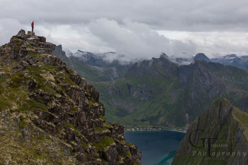 Wandern in Norwegen – Gipfelpanorama vom Husfjellet auf Senja